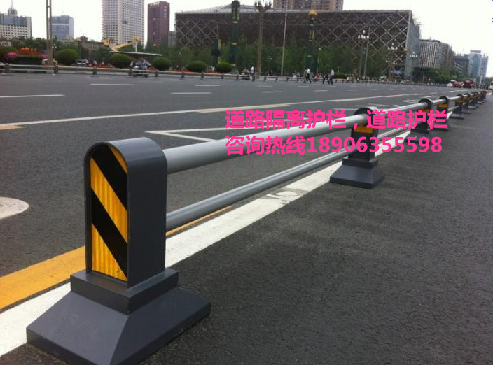 道路護欄，道路隔離柱，隔離墩